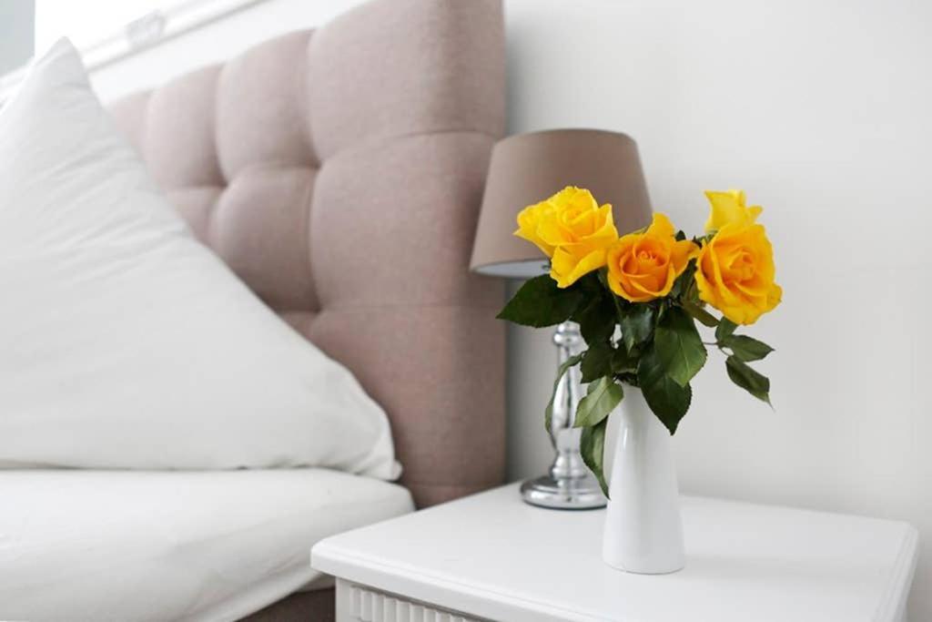 Apartament Sc 06 By Rockchair L Superhost Status L 4 Bedrooms Boxspringbeds 2 Bathrooms Balcony Elevator - Cozy Family & Business Flair Welcomes You!
